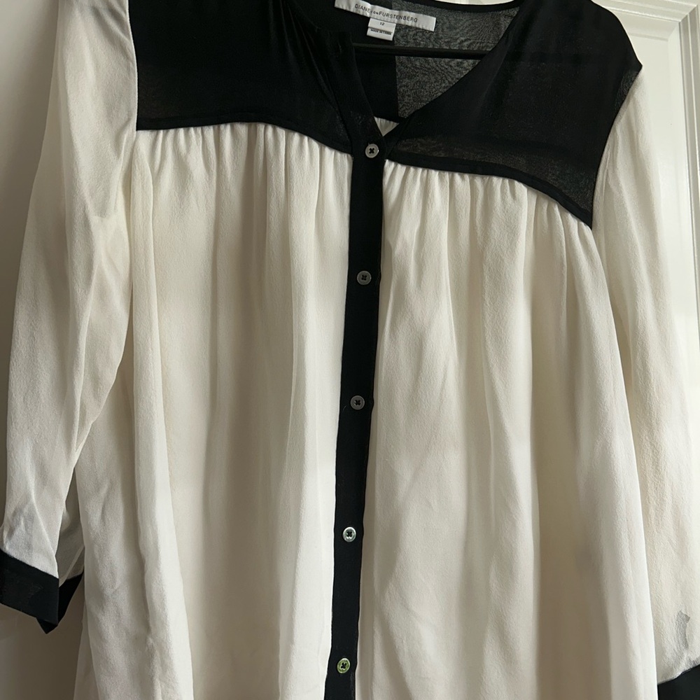 Diane Von Furstenberg, Elegant Black and White Women's Top 100% Silk